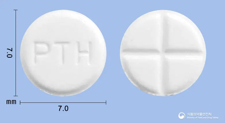 피티엠정(펜터민염산염) 앞뒤 사진 (흰색 원형, 각인 PTH)