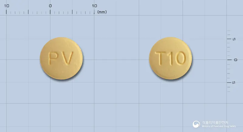 토피라메브이정100밀리그램(토피라메이트) 앞뒤 사진 (노란색 원형, 각인 PV / T10)