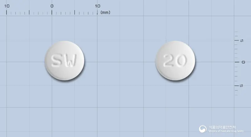 올메텔정20mg(올메사탄메독소밀) 앞뒤 사진 (흰색 원형, 각인 SW / 20)