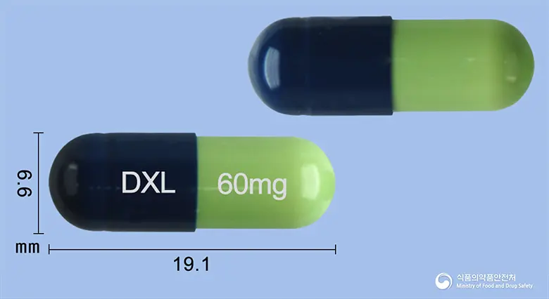 두셀라캡슐60밀리그램(둘록세틴염산염) 앞뒤 사진 (파란색 캡슐, 각인 DXL 60mg)