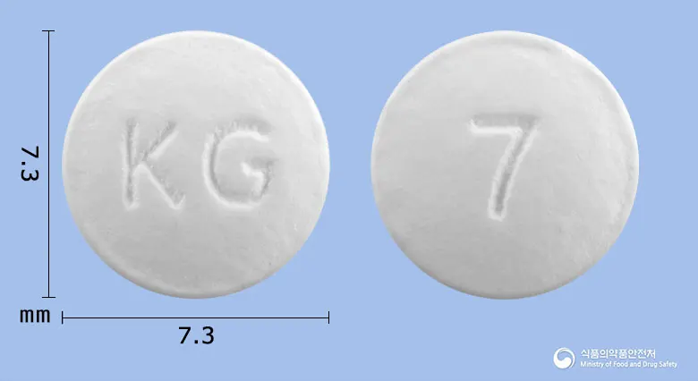 글로아스피린장용정100mg(아스피린) 앞뒤 사진 (흰색 원형, 각인 KG / 7)