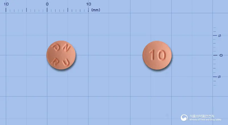 뉴스토정10mg(로수바스타틴칼슘) 앞뒤 사진 (분홍색 원형, 각인 NRU / 10)