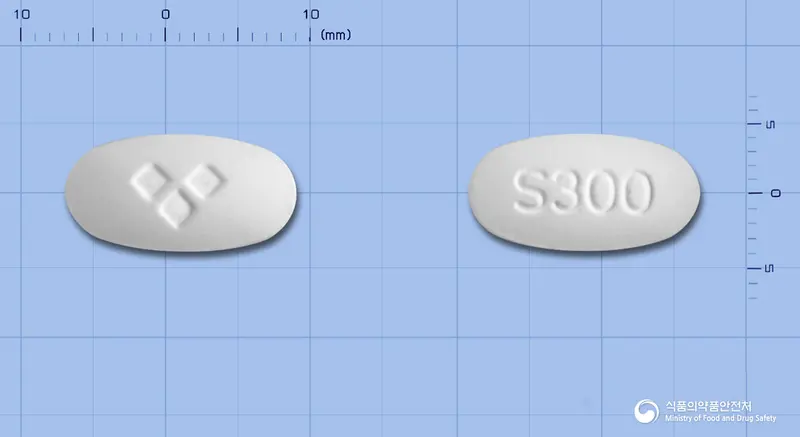 아이살탄정300mg(이르베사르탄) 앞뒤 사진 (흰색 타원형, 각인 S300)