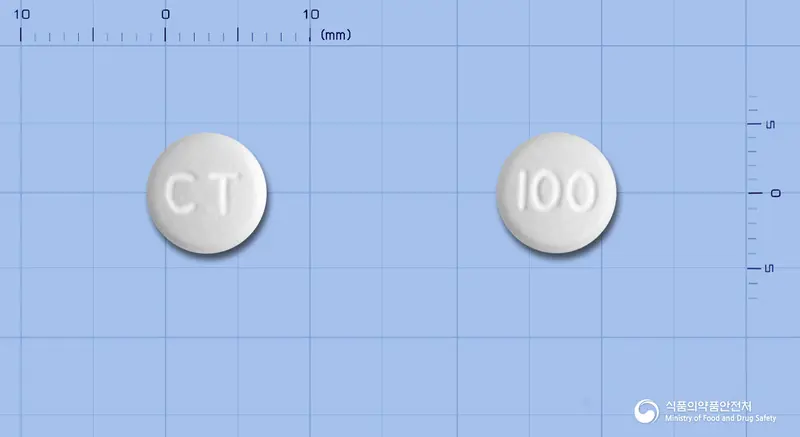 네바민정(레바미피드) 앞뒤 사진 (흰색 원형, 각인 CT / 100)