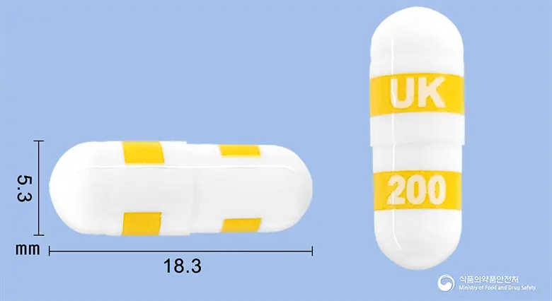 유니브렉스캡슐200밀리그램(세레콕시브) 앞뒤 사진 (흰색 캡슐, 각인 UK200)