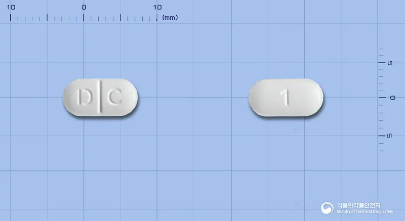 카버락틴정1mg(카베르골린) 앞뒤 사진 (흰색 장방형, 각인 D C / 1)