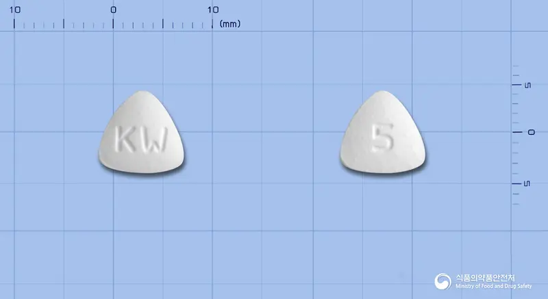 엔테케어정0.5밀리그램(엔테카비르) 앞뒤 사진 (흰색 삼각형, 각인 KW / 5)