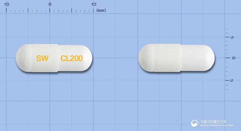 세렉실캡슐(세레콕시브) 앞뒤 사진 (흰색 캡슐, 각인 SW CL200)