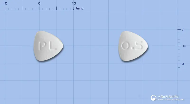 바라리버정0.5밀리그램(엔테카비르) 앞뒤 사진 (흰색 삼각형, 각인 PL / 0.5)