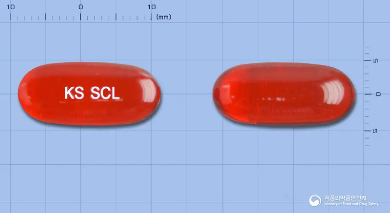 쏙콜연질캡슐 앞뒤 사진 (빨간색·투명 캡슐, 각인 KS SCL)