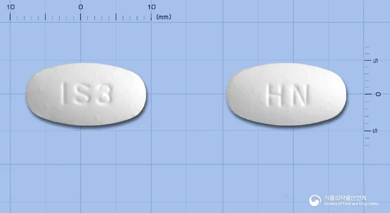 이베자정300mg(이르베사르탄) 앞뒤 사진 (흰색 타원형, 각인 IS3 / HN)
