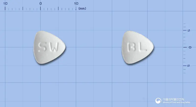 바로클정0.5mg(엔테카비르) 앞뒤 사진 (흰색 삼각형, 각인 SW / BL)