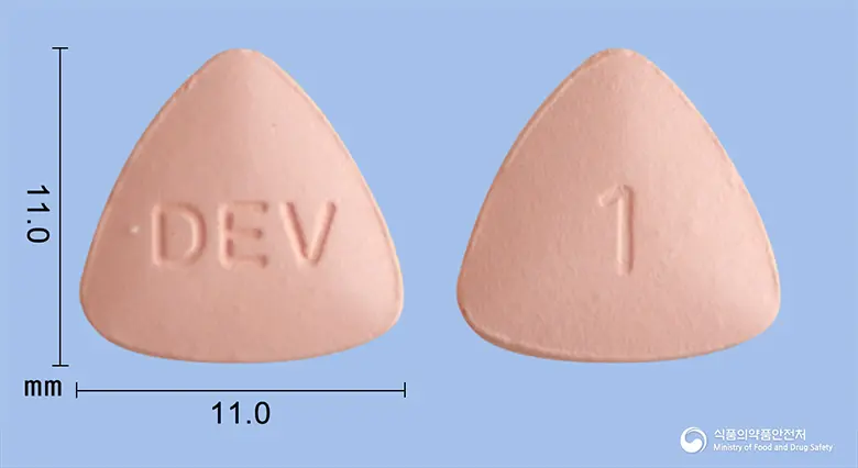 동광엔테카비르정1mg 앞뒤 사진 (분홍색 삼각형, 각인 DEV / 1)
