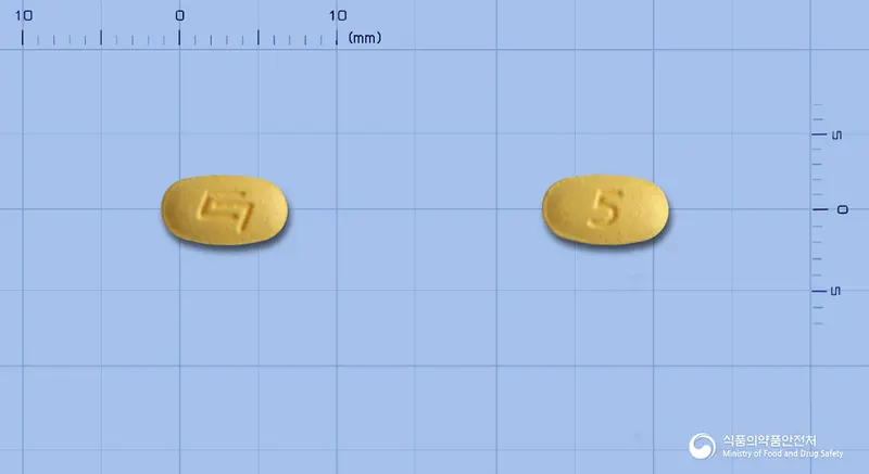 세니트엔정5mg(타다라필) 앞뒤 사진 (노란색 타원형, 각인 5)