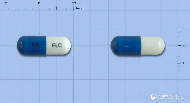 조아플루코나졸캡슐50mg 앞뒤 사진 (파란색 캡슐, 각인 CA FLC)
