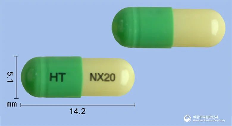 넥시메졸캡슐20mg(에스오메프라졸마그네슘이수화물) 앞뒤 사진 (초록색 캡슐, 각인 HT NX20)
