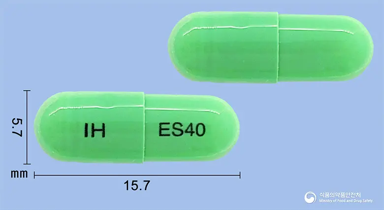 에소파졸캡슐40mg(에스오메프라졸마그네슘이수화물) 앞뒤 사진 (초록색 캡슐, 각인 IH ES40)