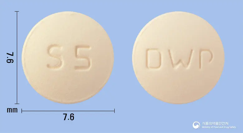 솔리프로정5mg(솔리페나신숙신산염) 앞뒤 사진 (분홍색 원형, 각인 S5 / DWP)