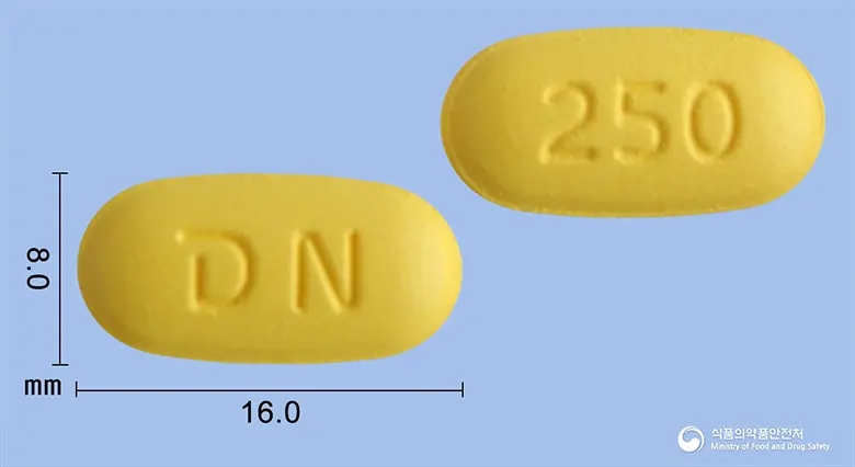 클래마신정250mg(클래리트로마이신) 앞뒤 사진 (노란색 타원형, 각인 N / 250)
