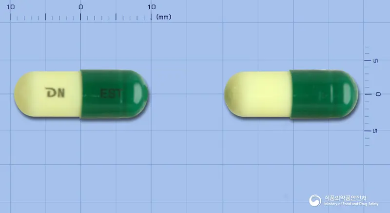 에스텐캡슐300mg(에르도스테인) 앞뒤 사진 (초록색 캡슐, 각인 N EST)
