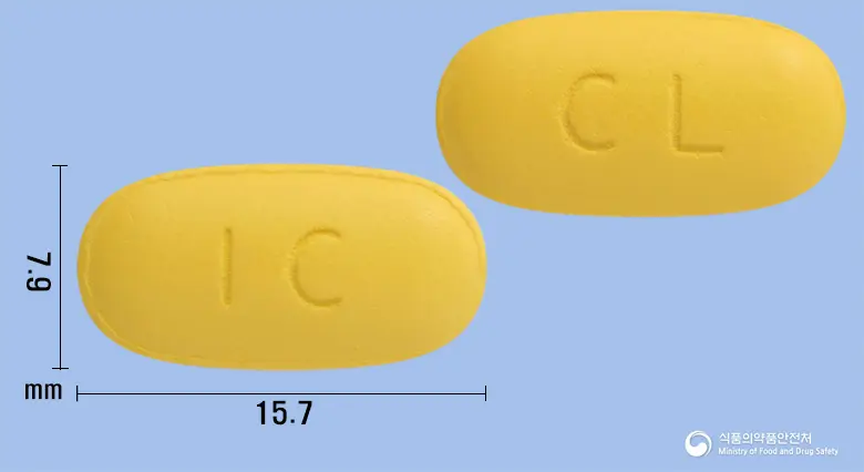 크로신필름코팅정(클래리트로마이신) 앞뒤 사진 (노란색 타원형, 각인 IC / CL)