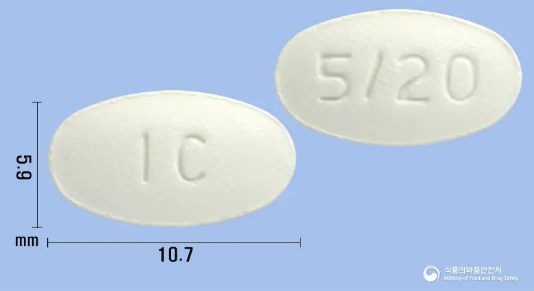 더블에이정5/20mg 앞뒤 사진 (흰색 타원형, 각인 IC / 5/20)