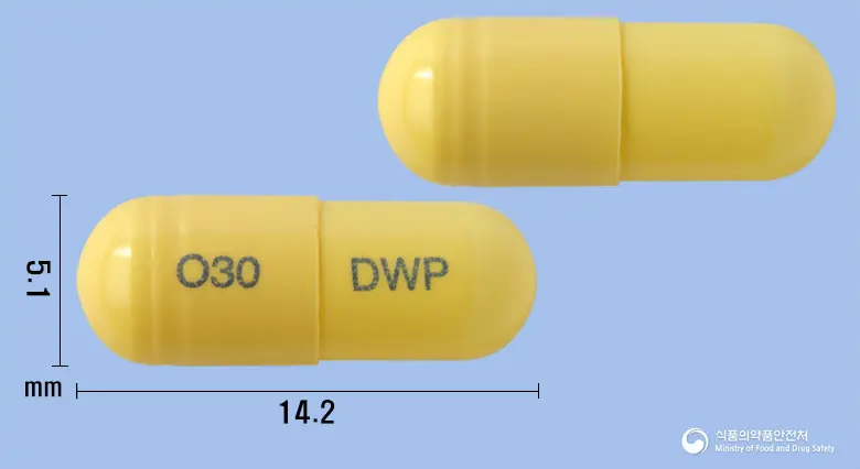 오셀타원캡슐30mg(오셀타미비르인산염) 앞뒤 사진 (노란색 캡슐, 각인 O30 DWP)
