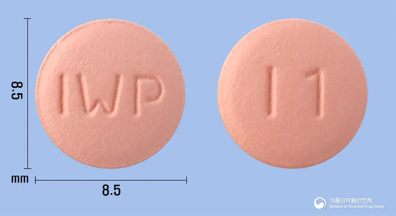 아이클로정(클로피도그렐황산수소염) 앞뒤 사진 (분홍색 원형, 각인 IWP / I1)