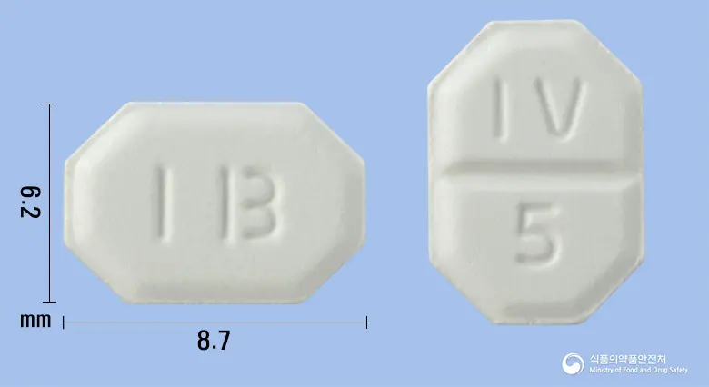 일바스크정5mg(암로디핀베실산염) 앞뒤 사진 (흰색 팔각형, 각인 IV 5)