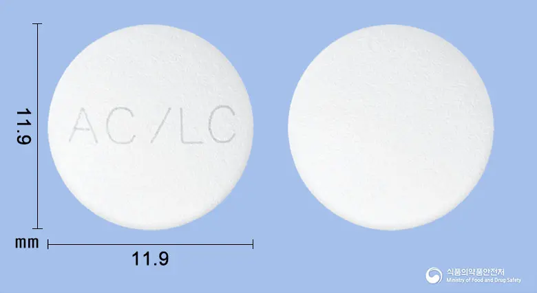 칼니틴정(엘카르니틴) 앞뒤 사진 (흰색 원형, 각인 AC/LC)