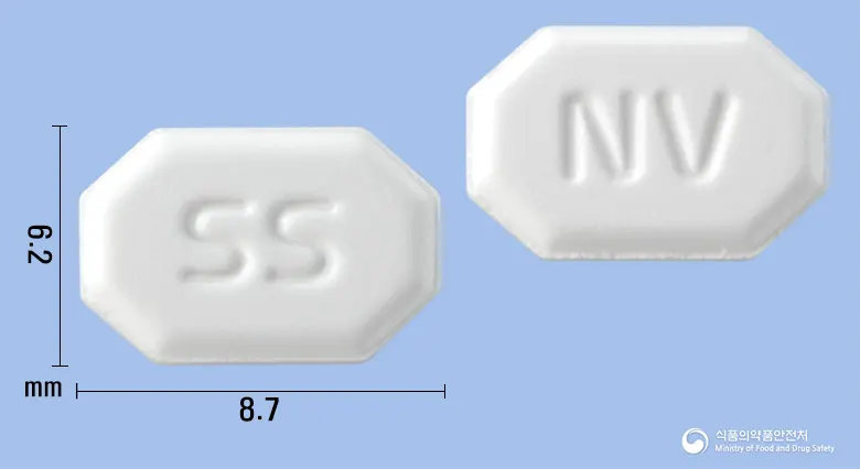 노바로크정(암로디핀베실산염) 앞뒤 사진 (흰색 팔각형, 각인 SS / NV)