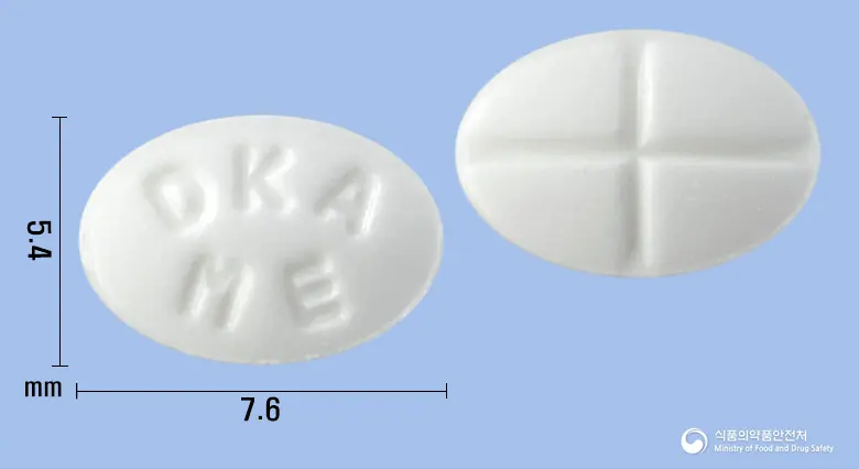 메피론정4mg(메틸프레드니솔론) 앞뒤 사진 (흰색 타원형, 각인 DKAME)