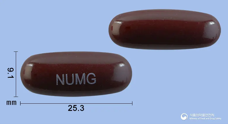 뉴먼트엠지플러스연질캡슐 앞뒤 사진 (갈색 캡슐, 각인 NUMG)