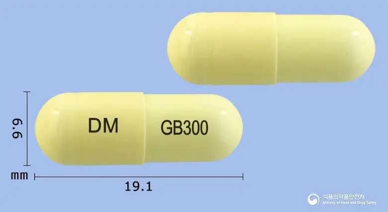 가바티론캡슐300밀리그램(가바펜틴) 앞뒤 사진 (노란색 캡슐, 각인 DM GB300)