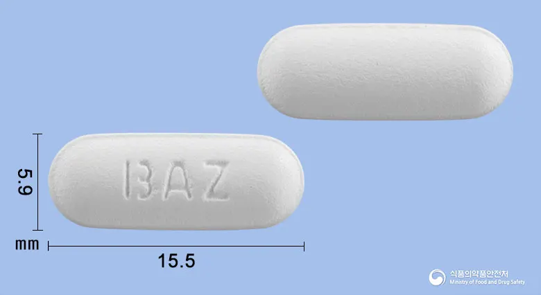본모어정20밀리그램(바제독시펜아세테이트) 앞뒤 사진 (흰색 장방형, 각인 BAZ)