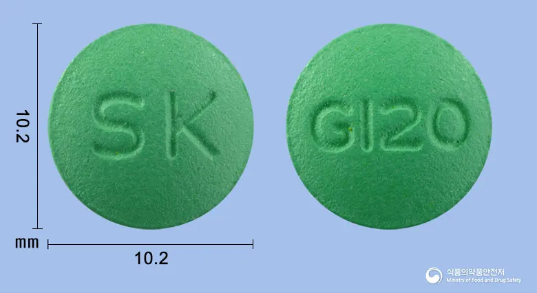 기넥신에프정120밀리그램(은행엽건조엑스) 앞뒤 사진 (초록색 원형, 각인 SK / G120)
