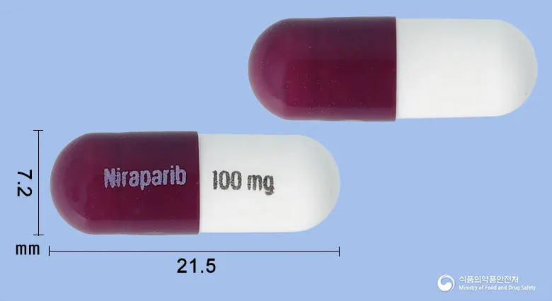 제줄라캡슐100밀리그램(니라파립토실산염일수화물) 앞뒤 사진 (자주색 캡슐, 각인 Niraparib 100mg)