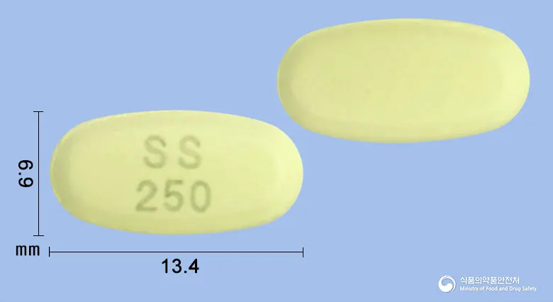 삼성클래리트로마이신정250밀리그램 앞뒤 사진 (연두색 타원형, 각인 SS250)