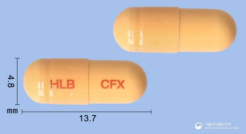 엘픽심캡슐100밀리그램(세픽심수화물) 앞뒤 사진 (분홍색 캡슐, 각인 HLB CFX)