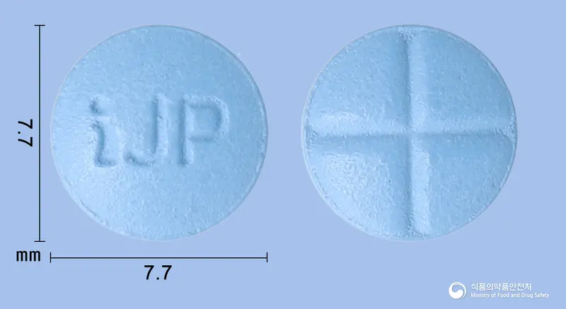 제이피나정5mg(피나스테리드) 앞뒤 사진 (파란색 원형, 각인 JP)