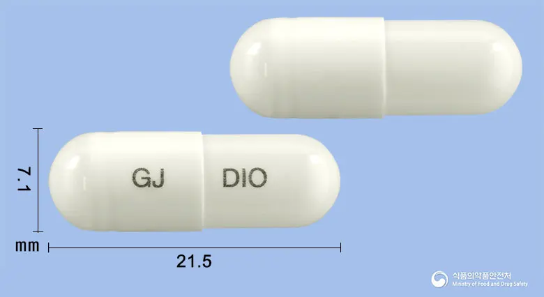 치지랜캡슐(디오스민) 앞뒤 사진 (흰색 캡슐, 각인 GJ DIO)