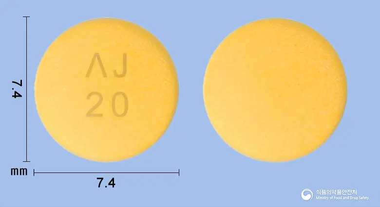파리아톤정20mg(라베프라졸나트륨) 앞뒤 사진 (노란색 원형, 각인 ΛJ20)