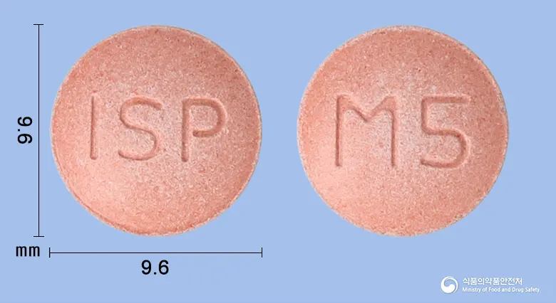 몬카츄정5밀리그램(몬테루카스트나트륨) 앞뒤 사진 (분홍색 원형, 각인 ISP / M5)