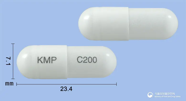 프레실로서방캡슐200밀리그램(실로스타졸) 앞뒤 사진 (흰색 캡슐, 각인 KMP C200)