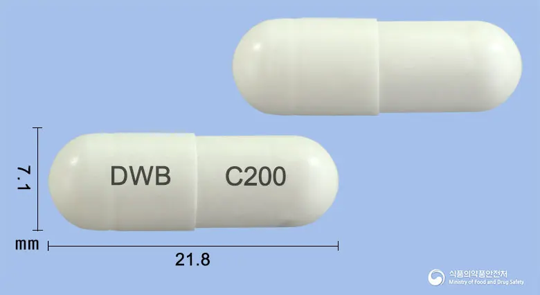대웅실로스타졸서방캡슐200밀리그램 앞뒤 사진 (흰색 캡슐, 각인 DWB C200)
