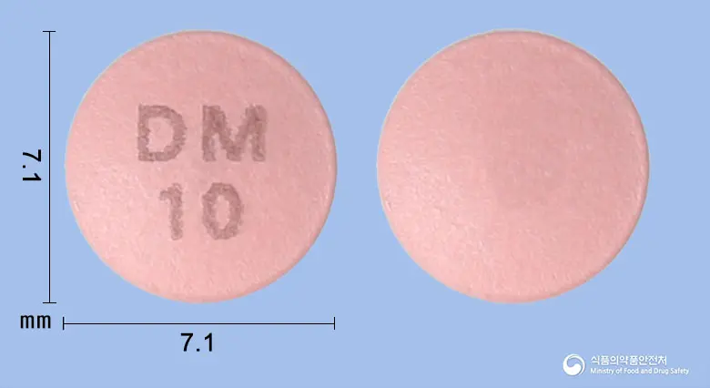 크레로우정10밀리그램(로수바스타틴칼슘) 앞뒤 사진 (분홍색 원형, 각인 DM10)