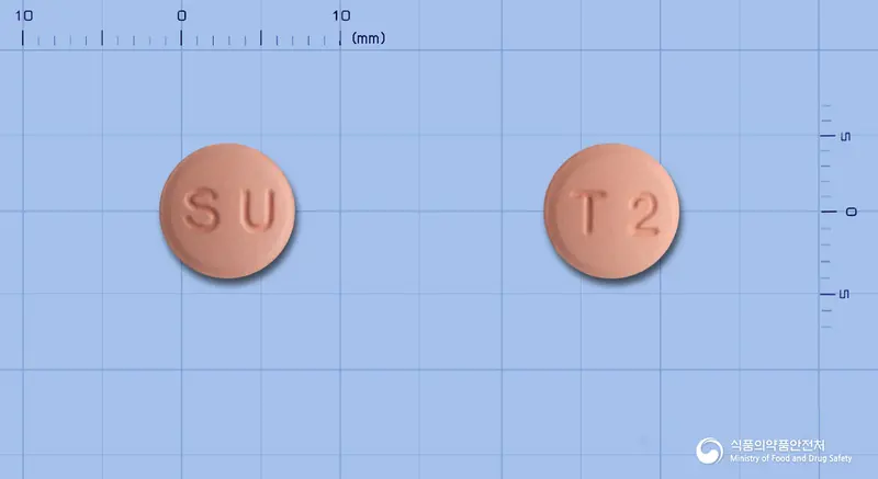 유빅스정(클로피도그렐황산수소염) 앞뒤 사진 (분홍색 원형, 각인 SU / T2)