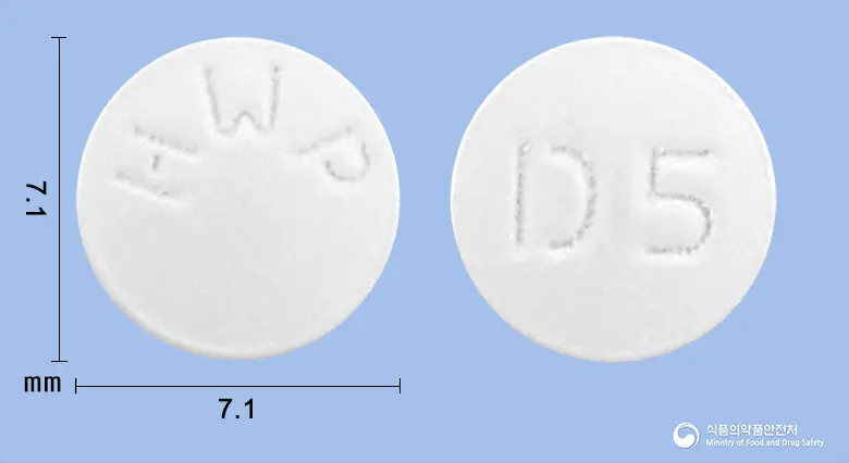 한화도네페질정5mg(도네페질염산염일수화물) 앞뒤 사진 (흰색 원형, 각인 HWP / D5)