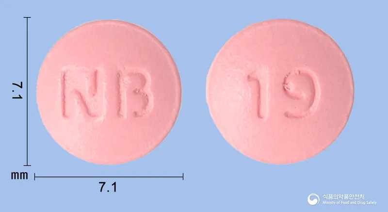 로수바트정10mg(로수바스타틴칼슘) 앞뒤 사진 (분홍색 원형, 각인 NB / 19)