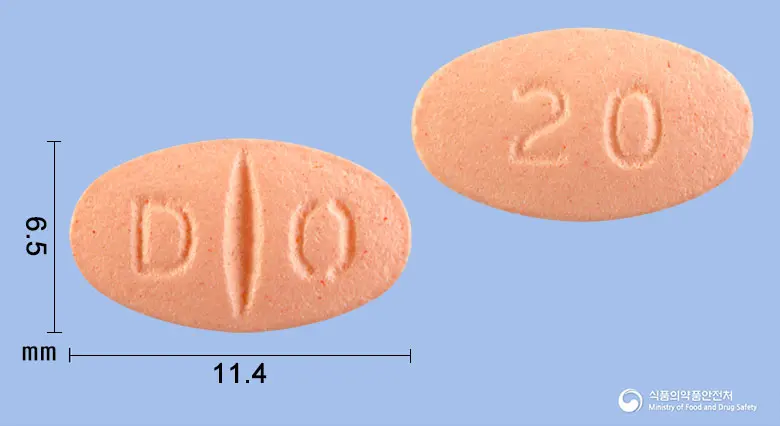 다나젠심바스타틴정20mg 앞뒤 사진 (분홍색 타원형, 각인 D O / 20)